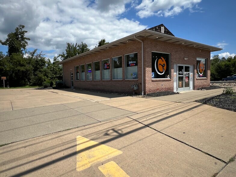 More Photos Of 5536 Steubenville Pike, McKees Rocks Restaurant For Lease