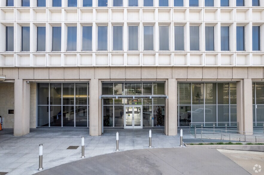 More Photos Of 5433 Westheimer Rd, Houston Office For Lease