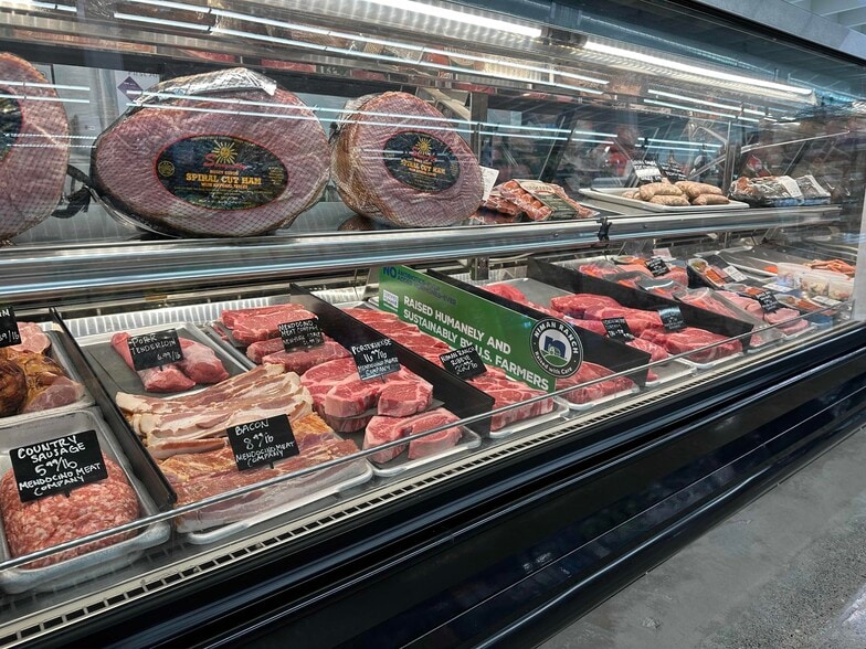 More Photos Of 13400 S Highway 101, Hopland Freestanding For Sale