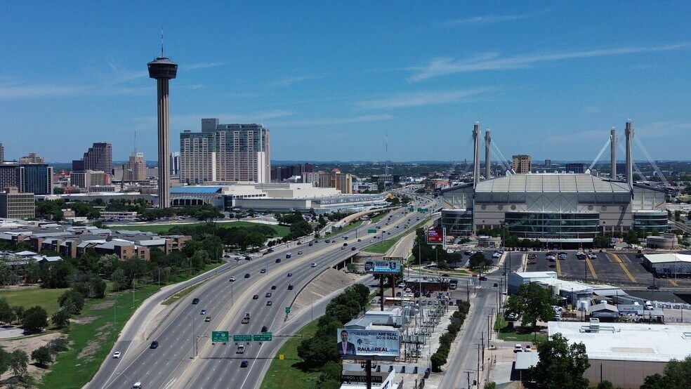More Photos Of 1010 Hoefgen Avenue, San Antonio Land For Sale