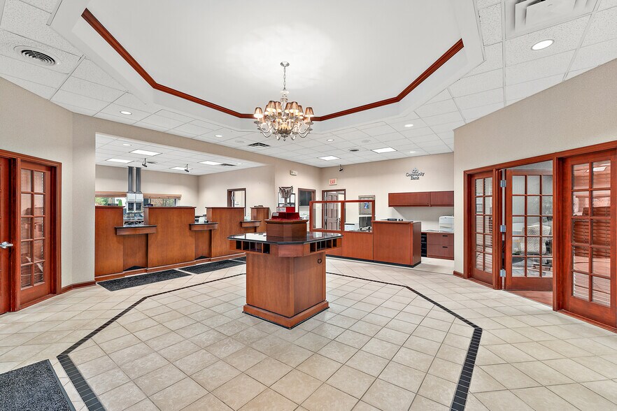 More Photos Of 325 Southpointe Blvd, Canonsburg Bank For Lease