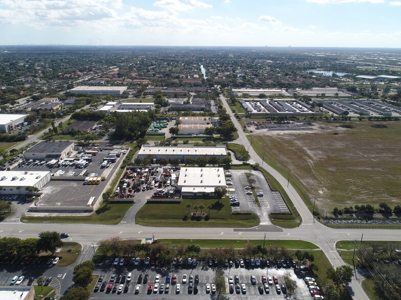 More Photos Of 11950 NW 39th St, Coral Springs Manufacturing For Lease