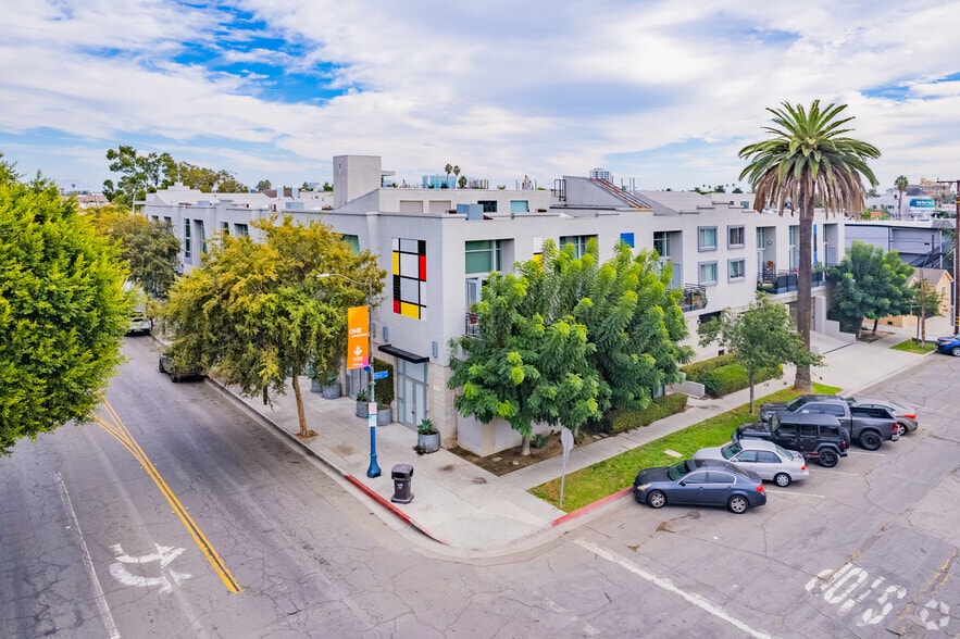 More Photos Of 820-834 E 4th St, Long Beach Storefront Retail Office For Sale