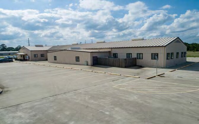 More Photos Of 228 Texas Ave, Hooks Loft Creative Space For Sale
