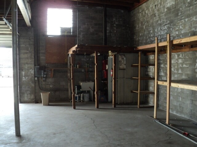 More Photos Of 844 S A St, Oxnard Light Distribution For Sale