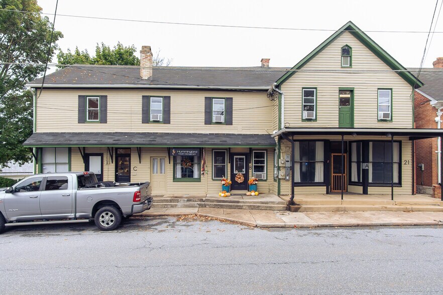 More Photos Of 21 W Pennsylvania Ave, Walkersville Office For Sale