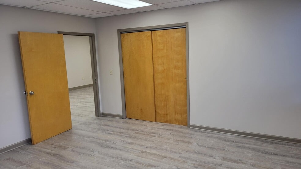 More Photos Of 310 Passaic Ave, Fairfield Office For Sale