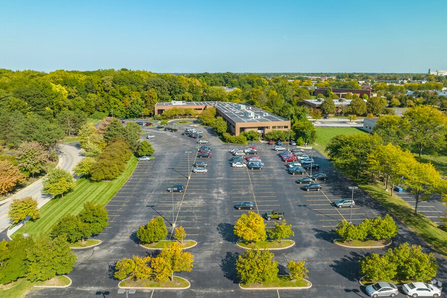 More Photos Of 1684 Woodlands Dr, Maumee Office For Lease