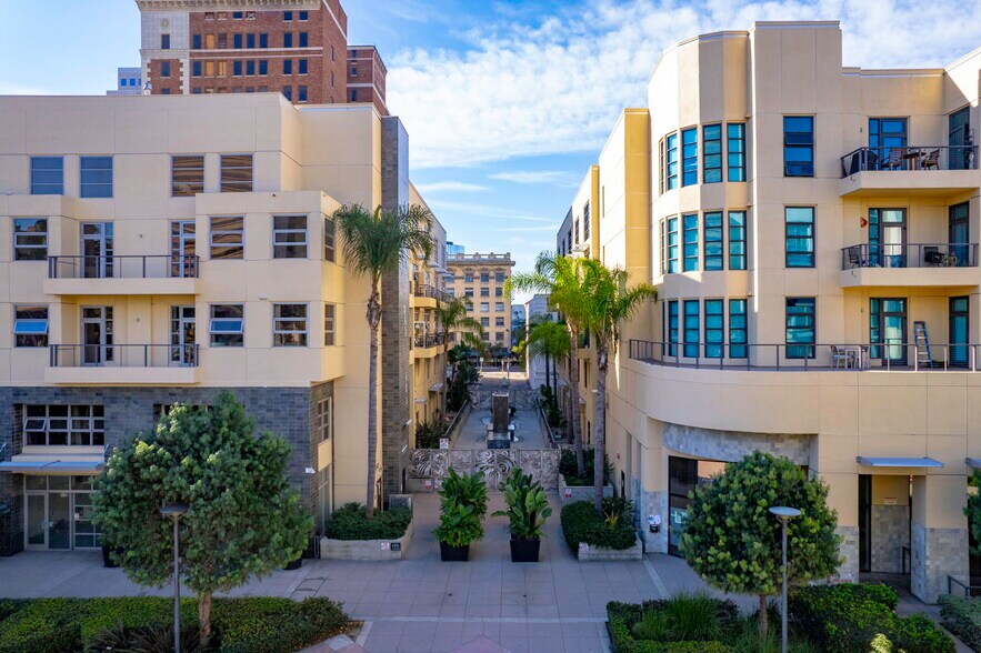 More Photos Of 133 The Promenade N, Long Beach Apartments For Sale