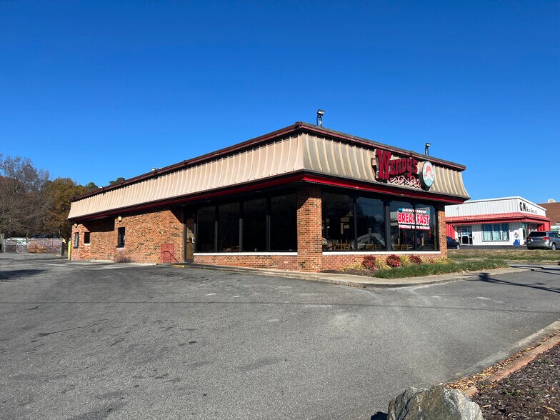 More Photos Of 6824 Hull Street Rd, Richmond Fast Food For Lease