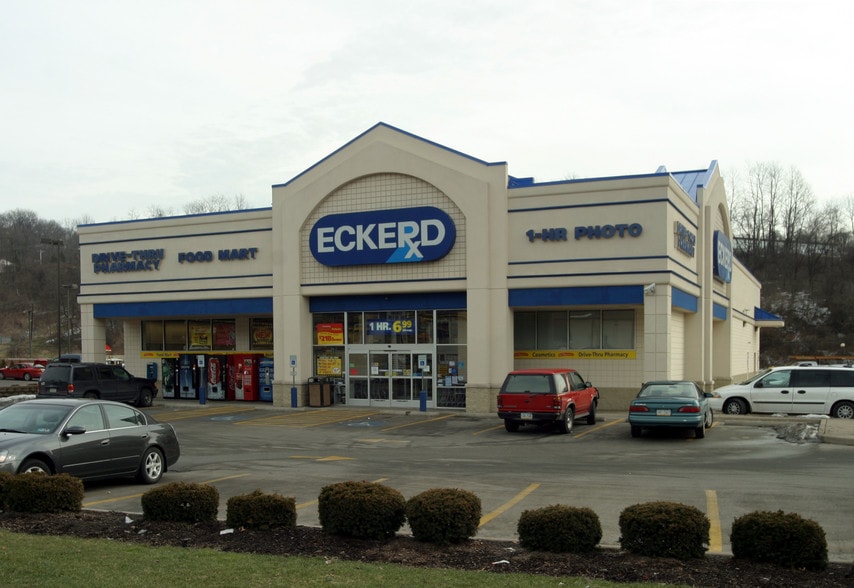 More Photos Of 1804 Golden Mile Hwy, Pittsburgh Drugstore For Sale