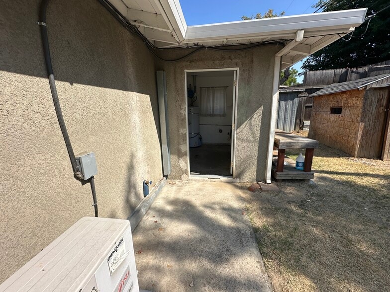 More Photos Of 1822 Cirby Way, Roseville Apartments For Sale