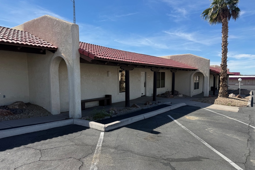 Primary Photo Of 1830 Mesquite Ave, Lake Havasu City Medical For Lease