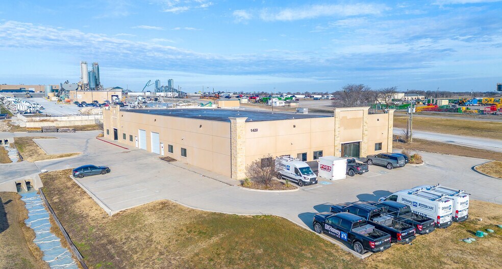 More Photos Of 1420 Markum Ranch Rd, Fort Worth Warehouse For Sale