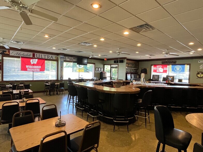 1105 N Main St, Edgerton, WI 53534 Restaurant For Sale