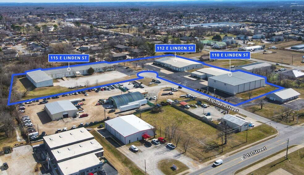 More Photos Of 110 E Linden St, Rogers Unknown For Lease