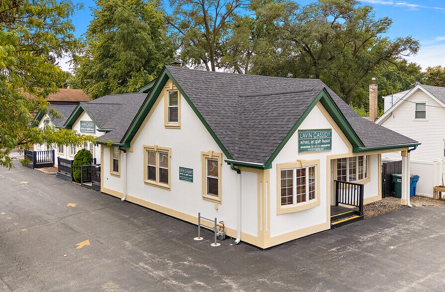 More Photos Of 6401 W 107th St, Worth Freestanding For Sale