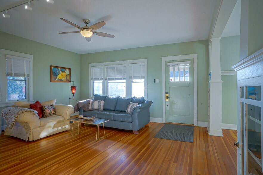 More Photos Of 1100 Arizona Ave, Trinidad Specialty For Sale