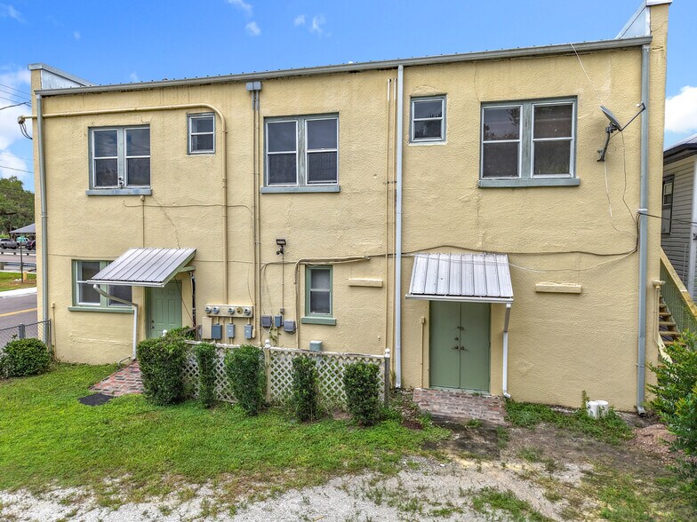 More Photos Of 390 N Bridge St, LaBelle Storefront Retail Office For Sale