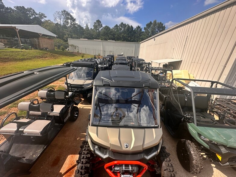 More Photos Of 3028 N Columbia St, Milledgeville Showroom For Sale