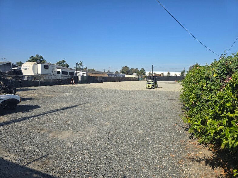 More Photos Of 11146 Chico Ave, Pomona Land For Lease