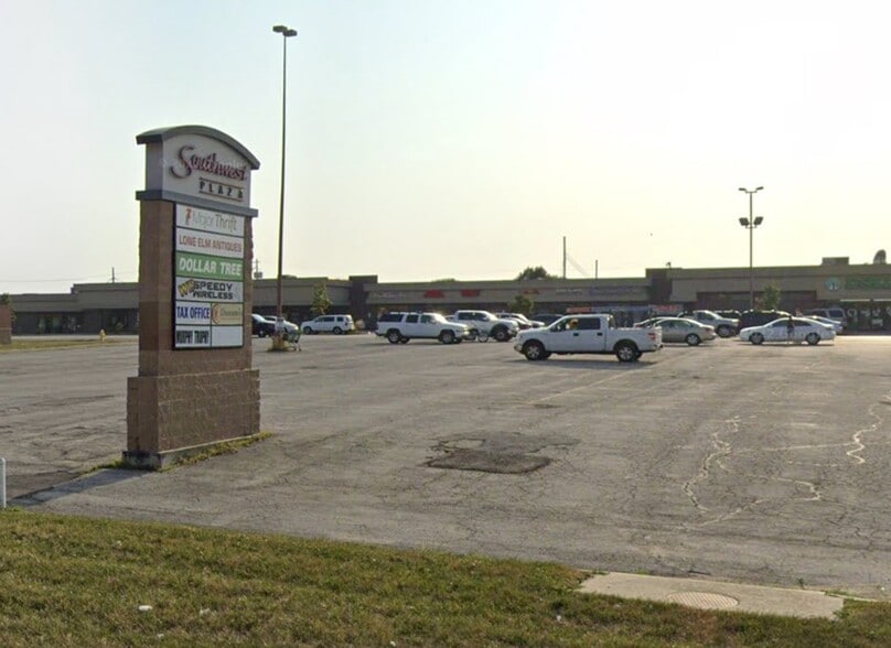 More Photos Of 875-911 S Parker St, Olathe Unknown For Lease