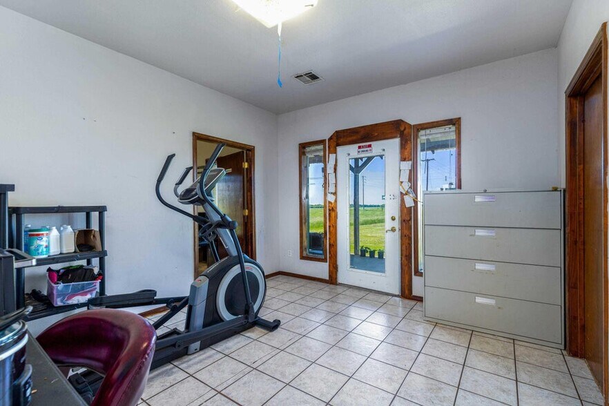 More Photos Of 286 Industrial Ave, Welch Industrial For Sale