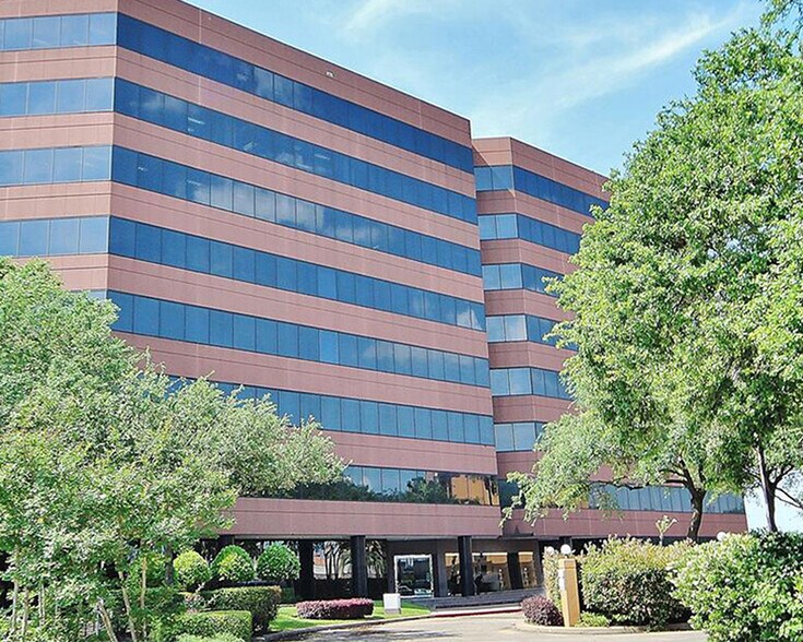 Primary Photo Of 6671 Southwest Fwy, Houston Office For Lease