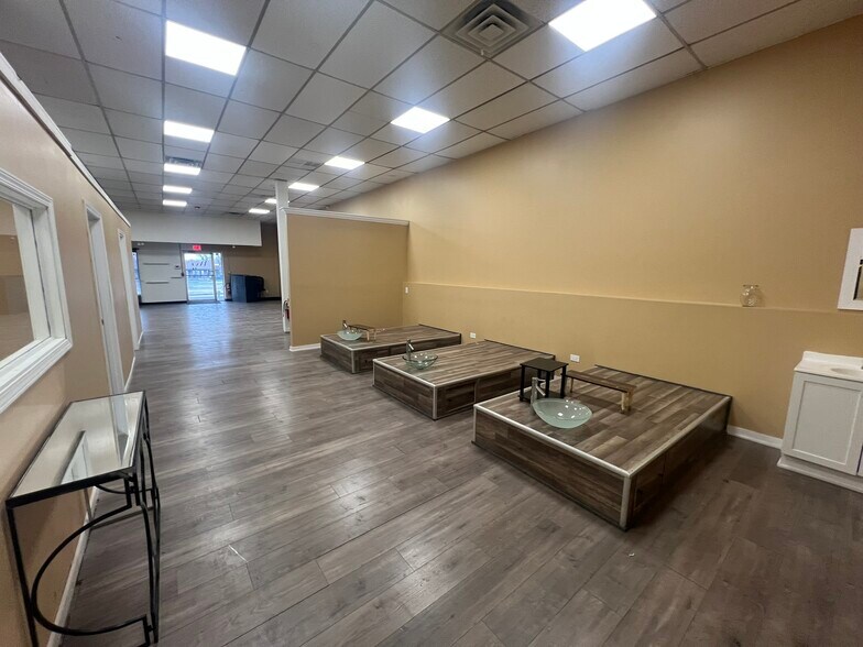 More Photos Of Boulder Hill Pass @ Rt 25, Montgomery Unknown For Lease