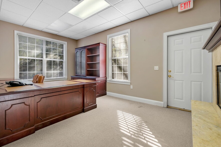 More Photos Of 2104 Delta Way, Tallahassee Office For Sale