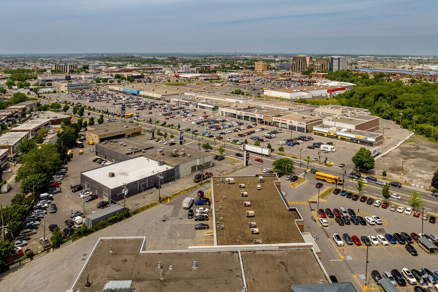 More Photos Of 7225-7445 Boul Langelier, Montréal Freestanding For Lease