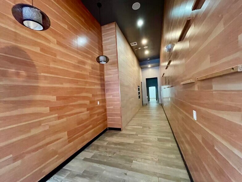 More Photos Of 362 8th St, Oakland Storefront For Sale