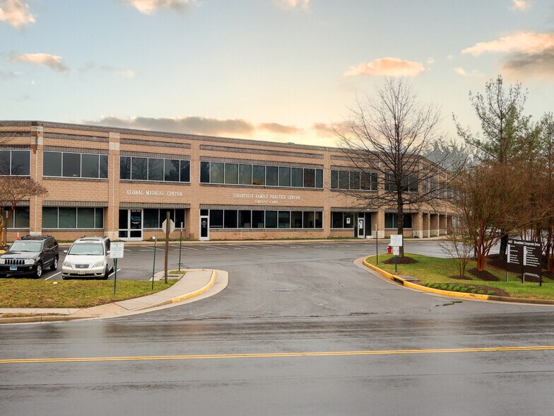 More Photos Of 4437 Brookfield Corporate Dr, Chantilly Office For Lease