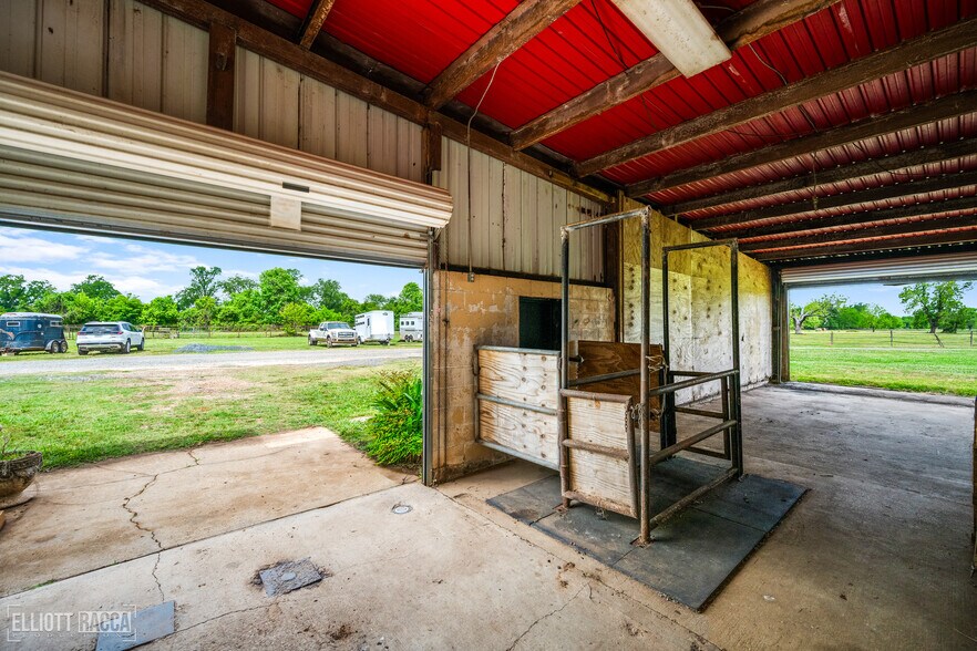 More Photos Of 1785 Old River Rd, Natchitoches Light Manufacturing For Sale