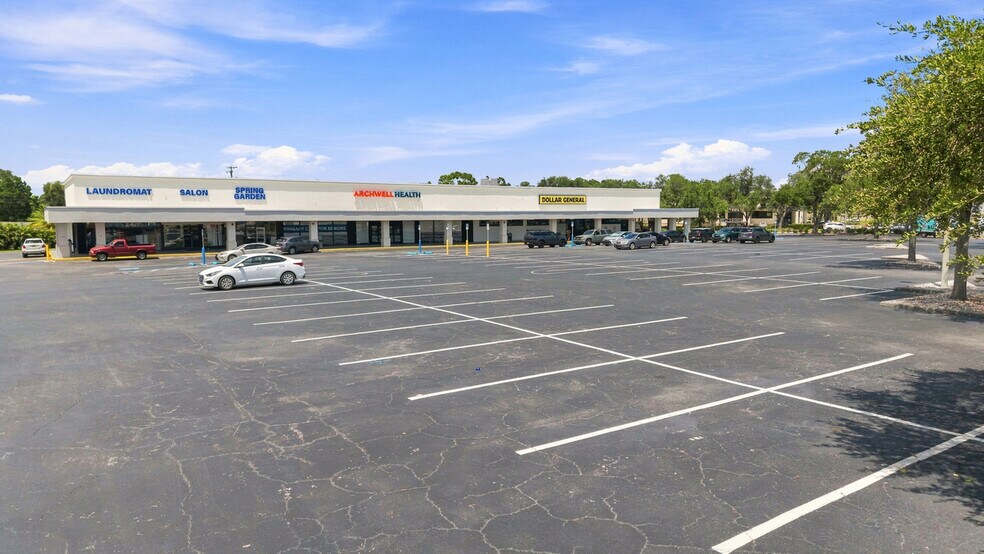 More Photos Of 850-898 49th St, Saint Petersburg General Retail For Lease
