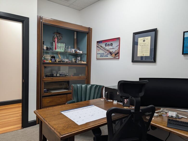 More Photos Of 921 Main St, Lynchburg General Retail For Lease