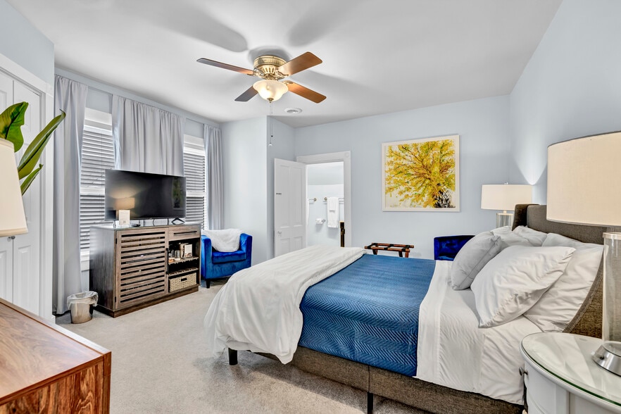 More Photos Of 412 S 3rd St, Wilmington Hospitality For Sale