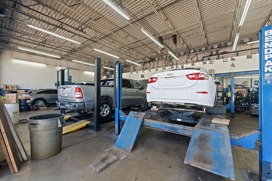More Photos Of 5843 Us-6, Portage Auto Repair For Sale