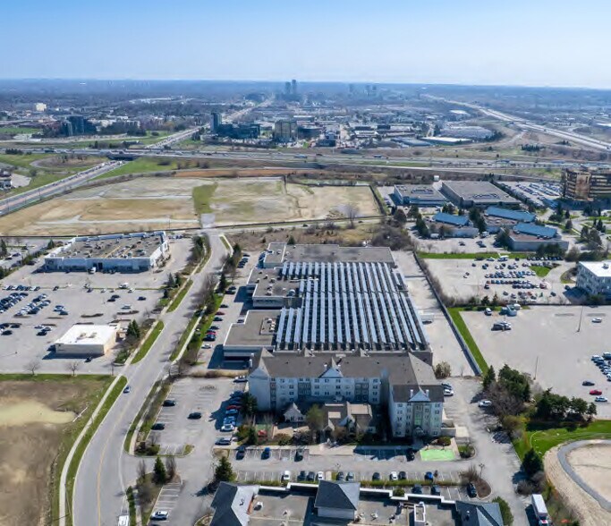 More Photos Of 35 Minthorn Blvd, Markham Manufacturing For Lease