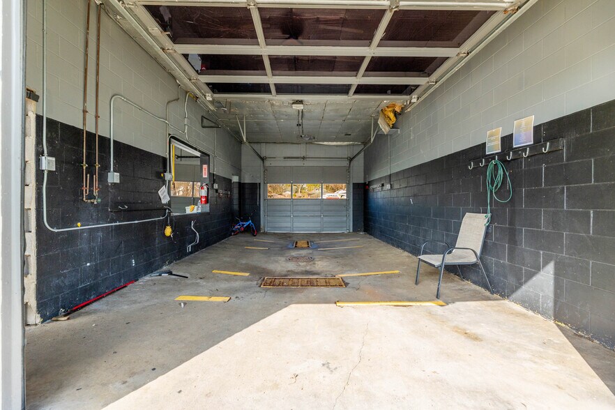 More Photos Of 10620 S Vincennes Ave, Chicago Carwash For Sale
