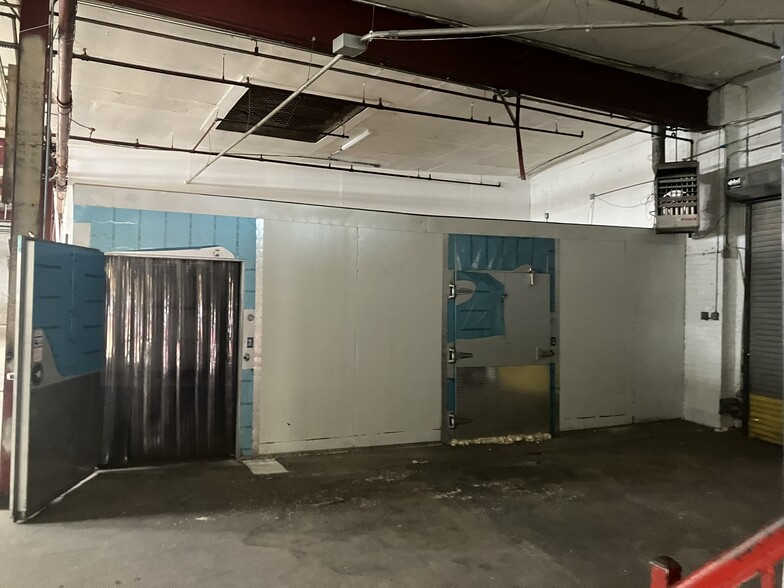 More Photos Of 27-21 51st Ave, Long Island City Warehouse For Lease
