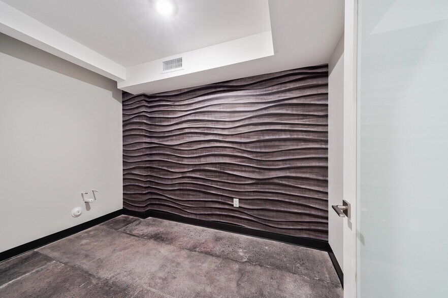 More Photos Of 530 NW 54th St, Miami Office For Lease