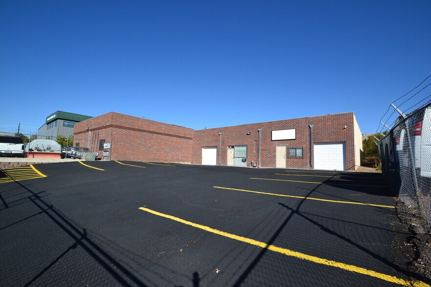 Primary Photo Of 325 Delaware Dr, Colorado Springs Warehouse For Lease