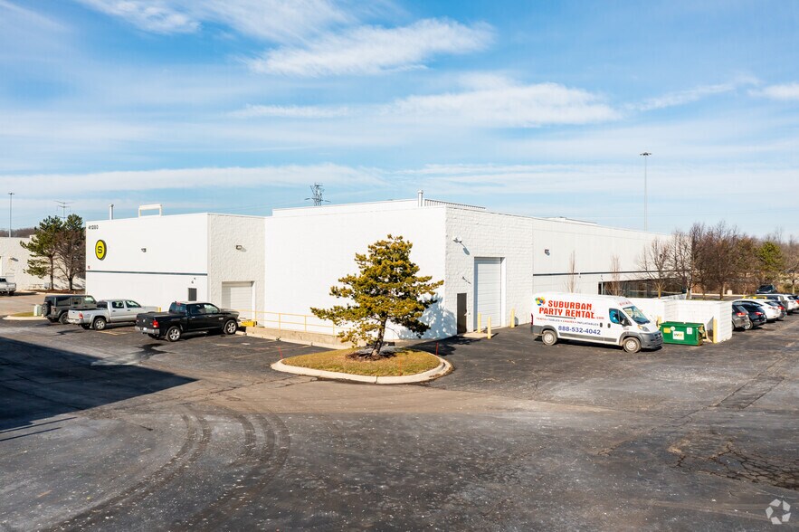 More Photos Of 41280 Bridge St, Novi Research And Development For Lease