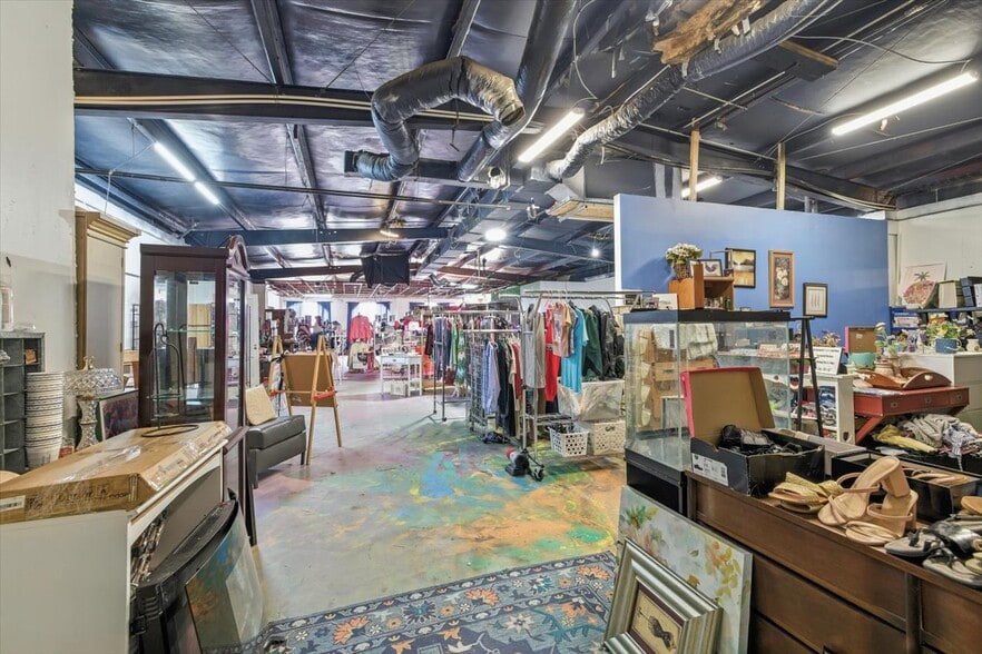 More Photos Of 2122 W Pensacola St, Tallahassee Freestanding For Lease
