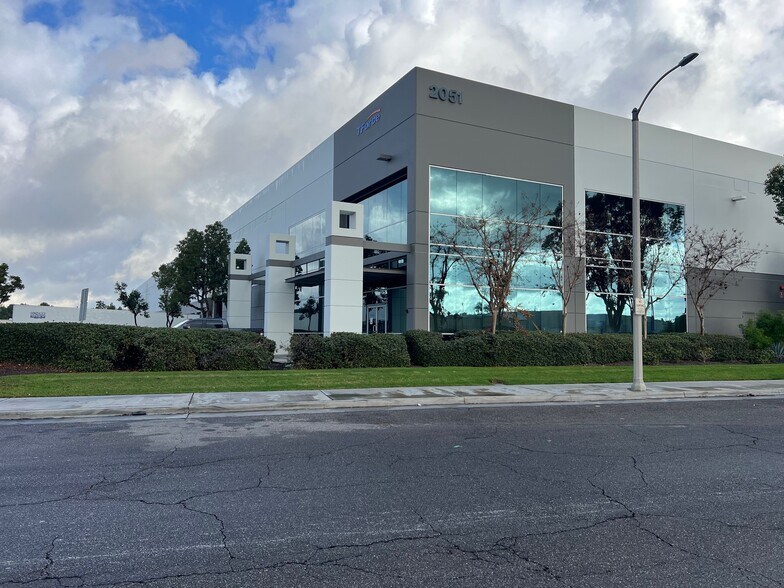 More Photos Of 2051 Raymer Ave, Fullerton Warehouse For Lease