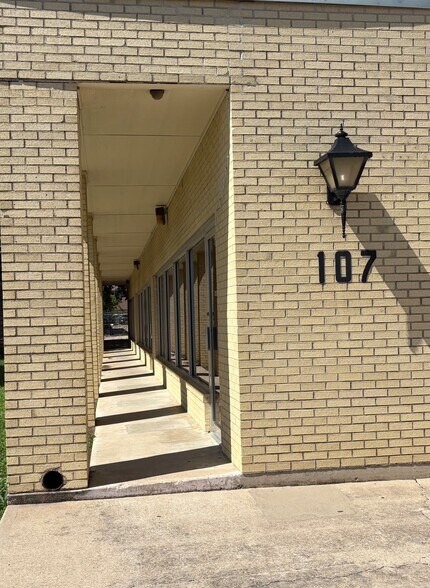 Primary Photo Of 107 E Avenue B, Killeen Loft Creative Space For Lease