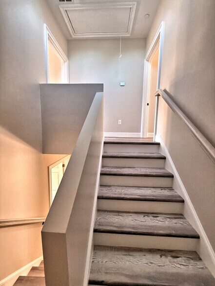 More Photos Of 44 Montvale Ave, Stoneham Office Residential For Sale