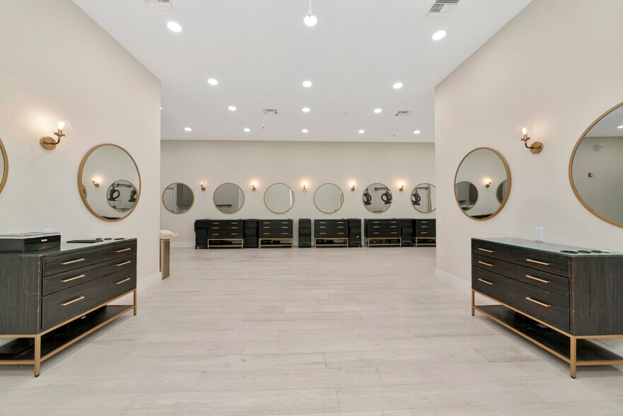 More Photos Of 1345 2nd St, Sarasota Office Residential For Sale