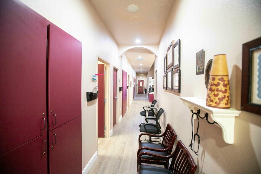 More Photos Of 2110 Railroad Ave, Redding Medical For Sale